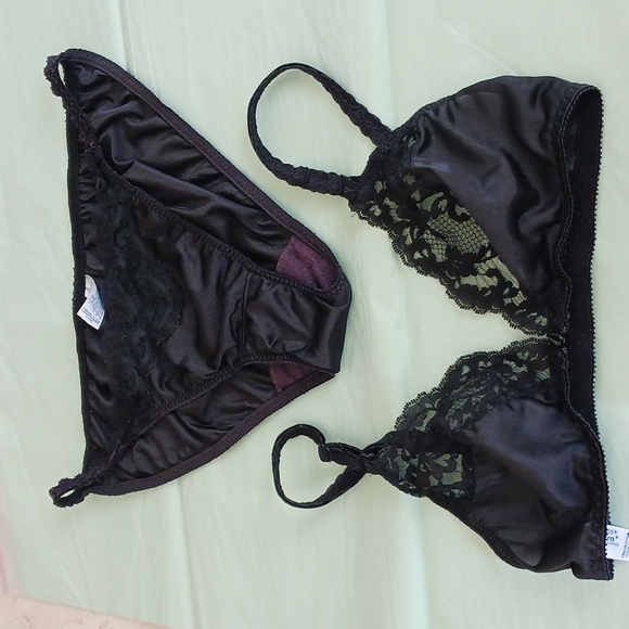 Maidenform Other - Vintage bra & panty set/ Maidenform size 34A and medium- panty, black lace..New